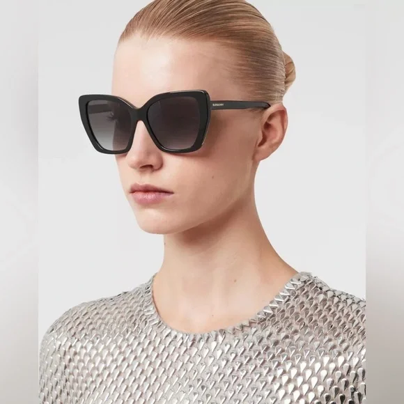 New Burberry Tamsin Sunglasses - Picture 15 of 15